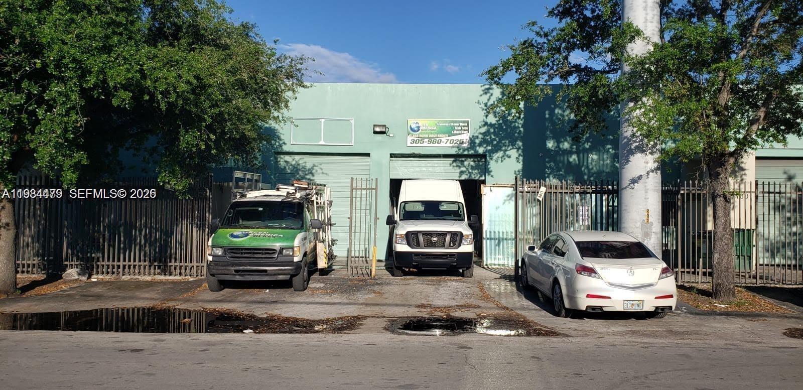 4811 NW 35th Ave #4811