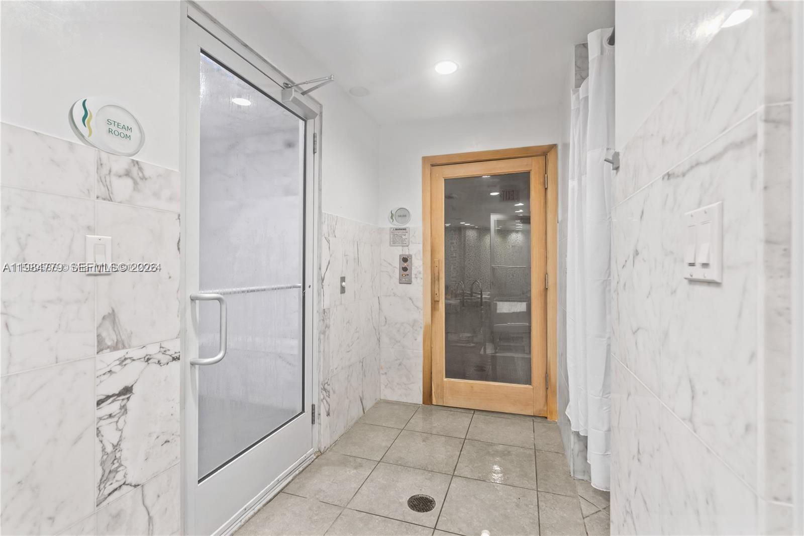 253 NE 2nd St #433 Miami, FL 33132