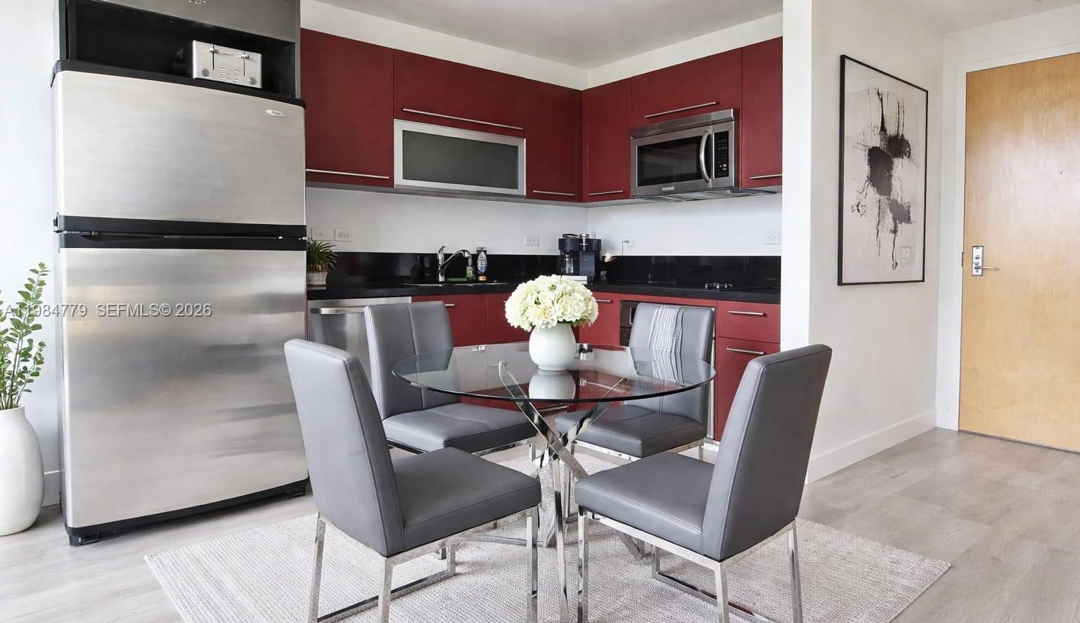 253 NE 2nd St #433 Miami, FL 33132