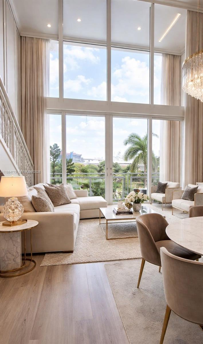 253 NE 2nd St #433 Miami, FL 33132