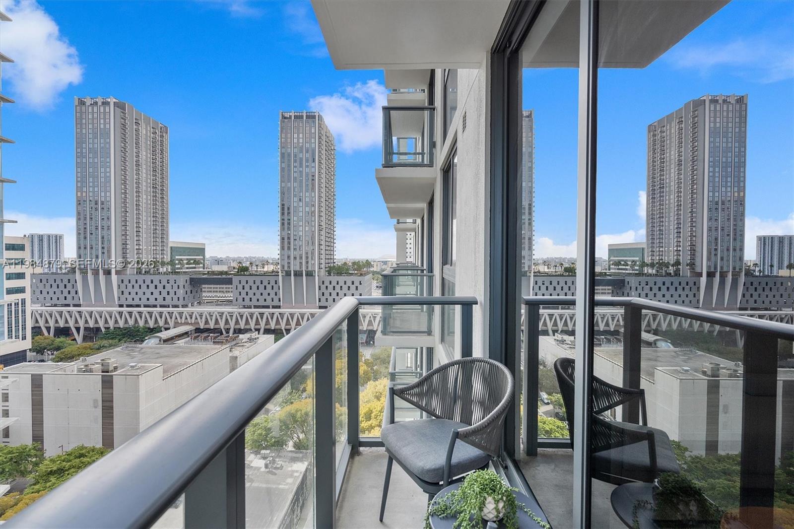 11 NE 6th St #1805 Miami, FL 33132