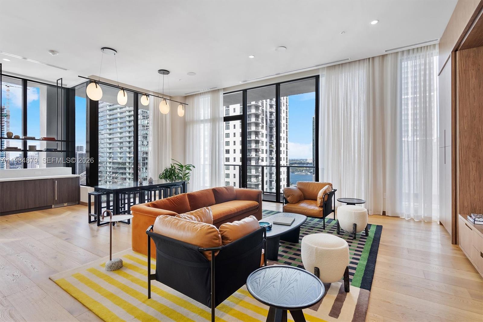 11 NE 6th St #1805 Miami, FL 33132