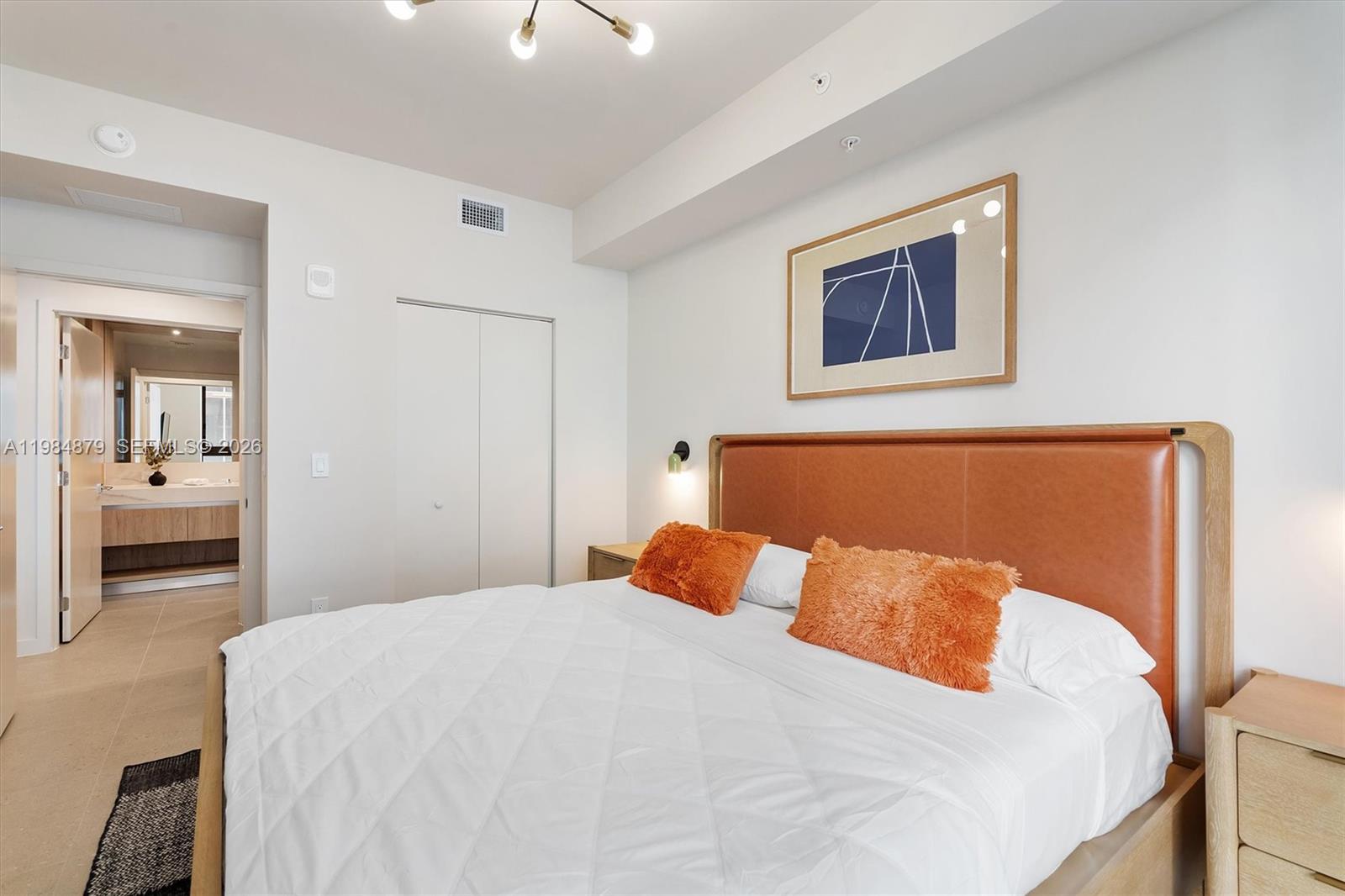 11 NE 6th St #1805 Miami, FL 33132