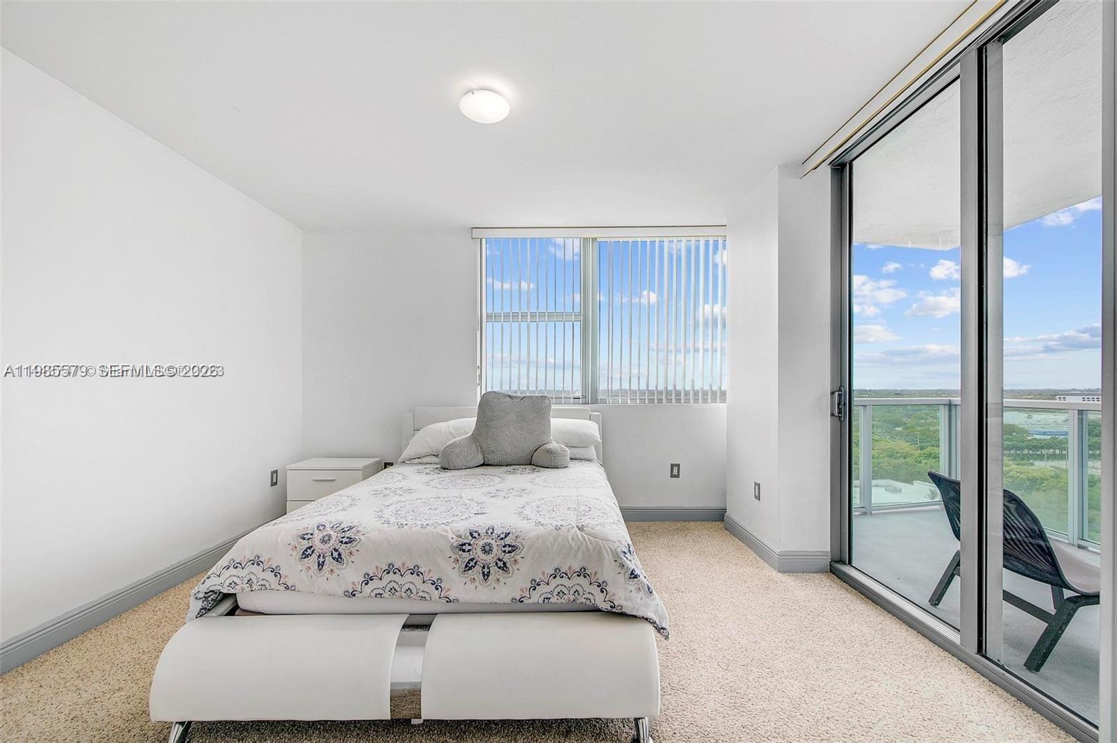 2681 N Flamingo Rd #1201S Sunrise, FL 33323