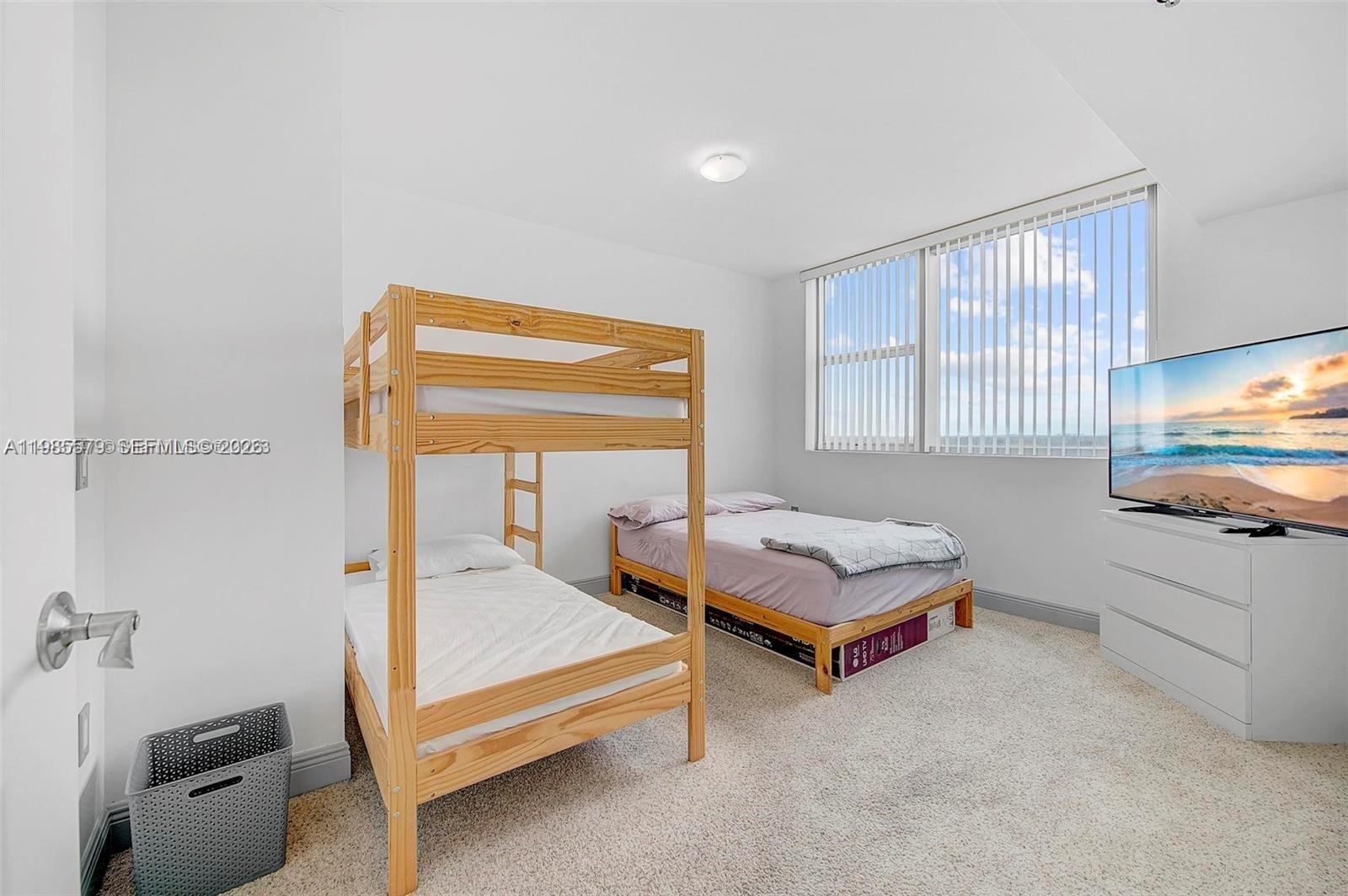 2681 N Flamingo Rd #1201S Sunrise, FL 33323