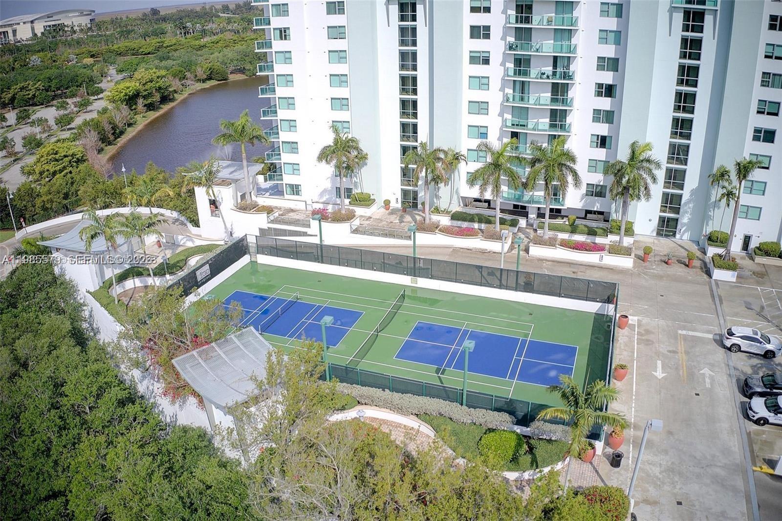 2681 N Flamingo Rd #1201S Sunrise, FL 33323