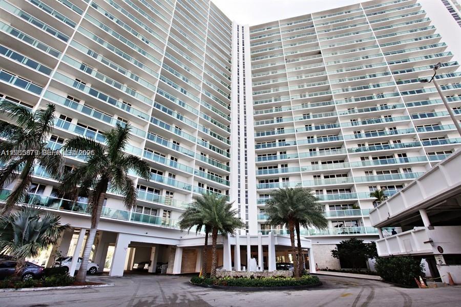 100 Bayview Dr #228 Sunny Isles Beach, FL 33160