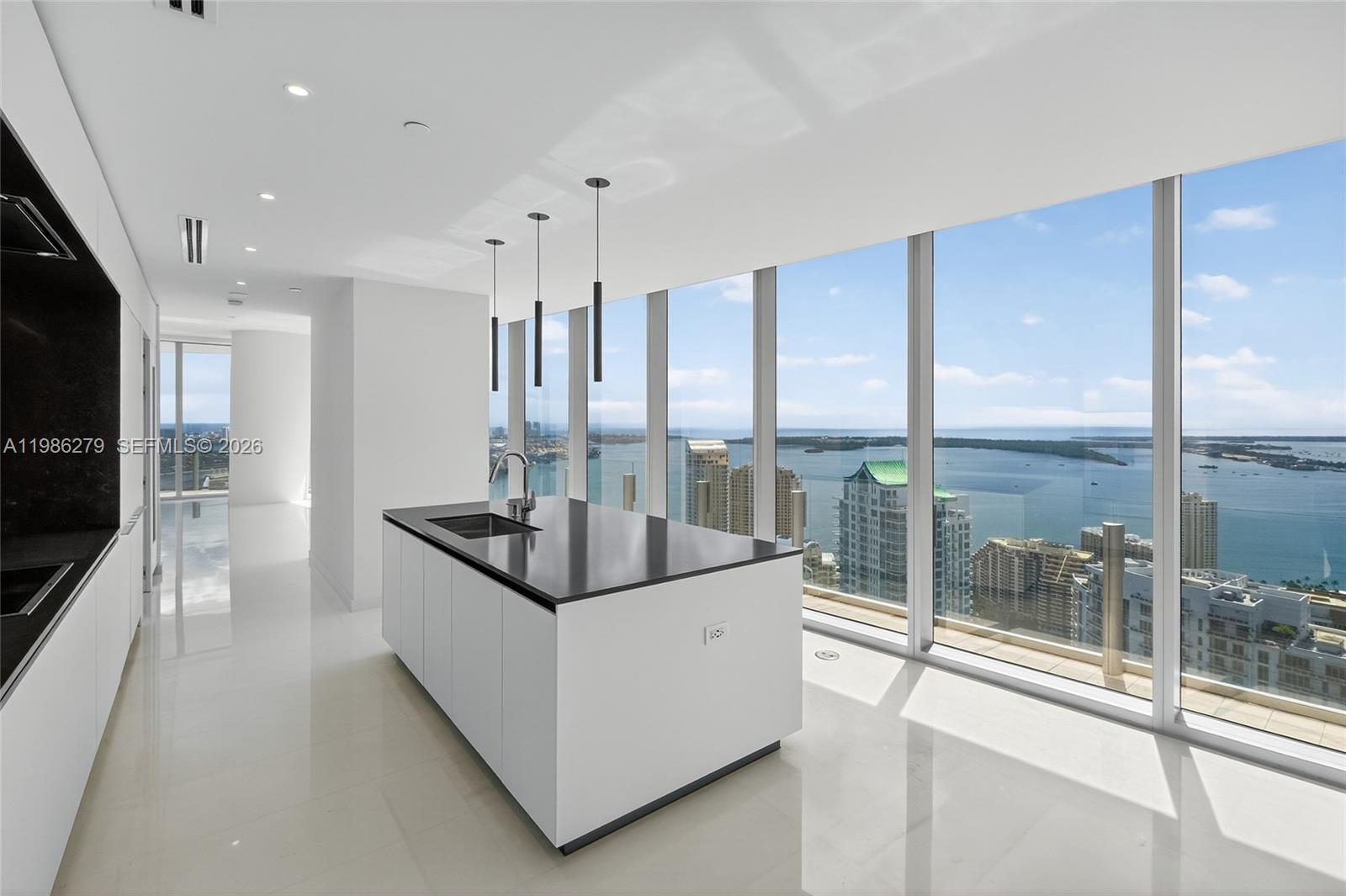 300 Biscayne Blvd Way #4901E Miami, FL 33131