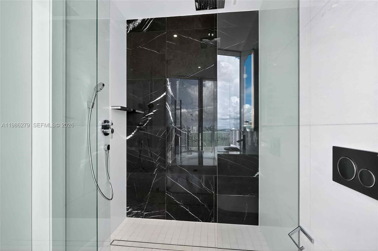 300 Biscayne Blvd Way #4901E Miami, FL 33131