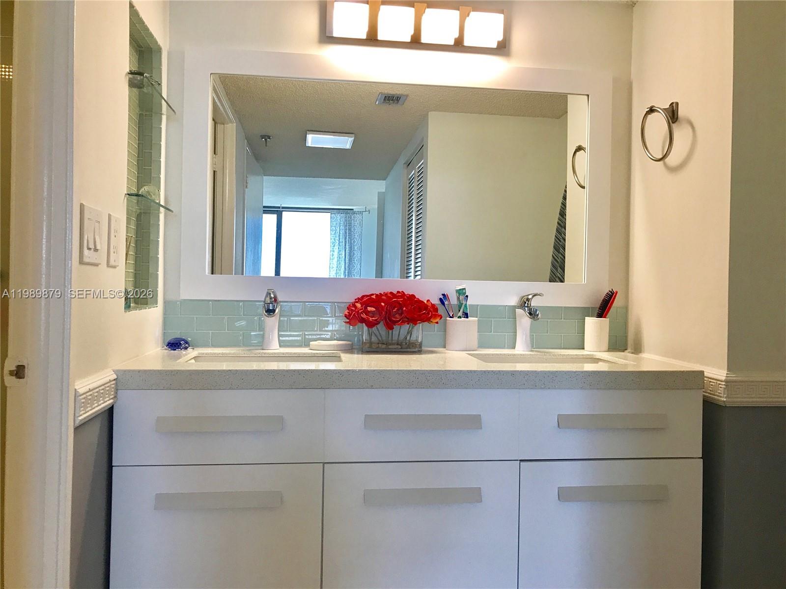 image Winston Towers 70010