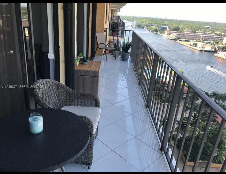 image Winston Towers 7001