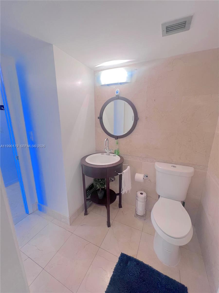 5838 Collins Ave #7G Miami Beach, FL 33140