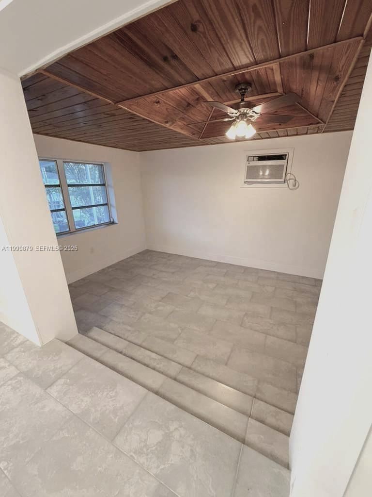 6339 SW 32nd St Miami, FL 33155