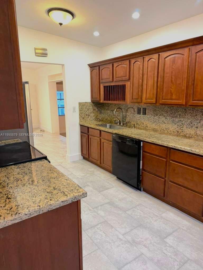 6339 SW 32nd St Miami, FL 33155