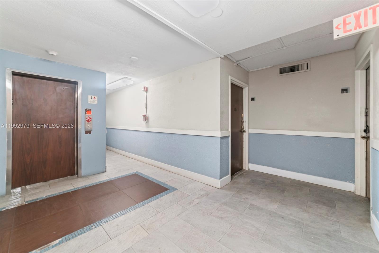 498 NW 165th St Rd #D-201 Miami, FL 33169