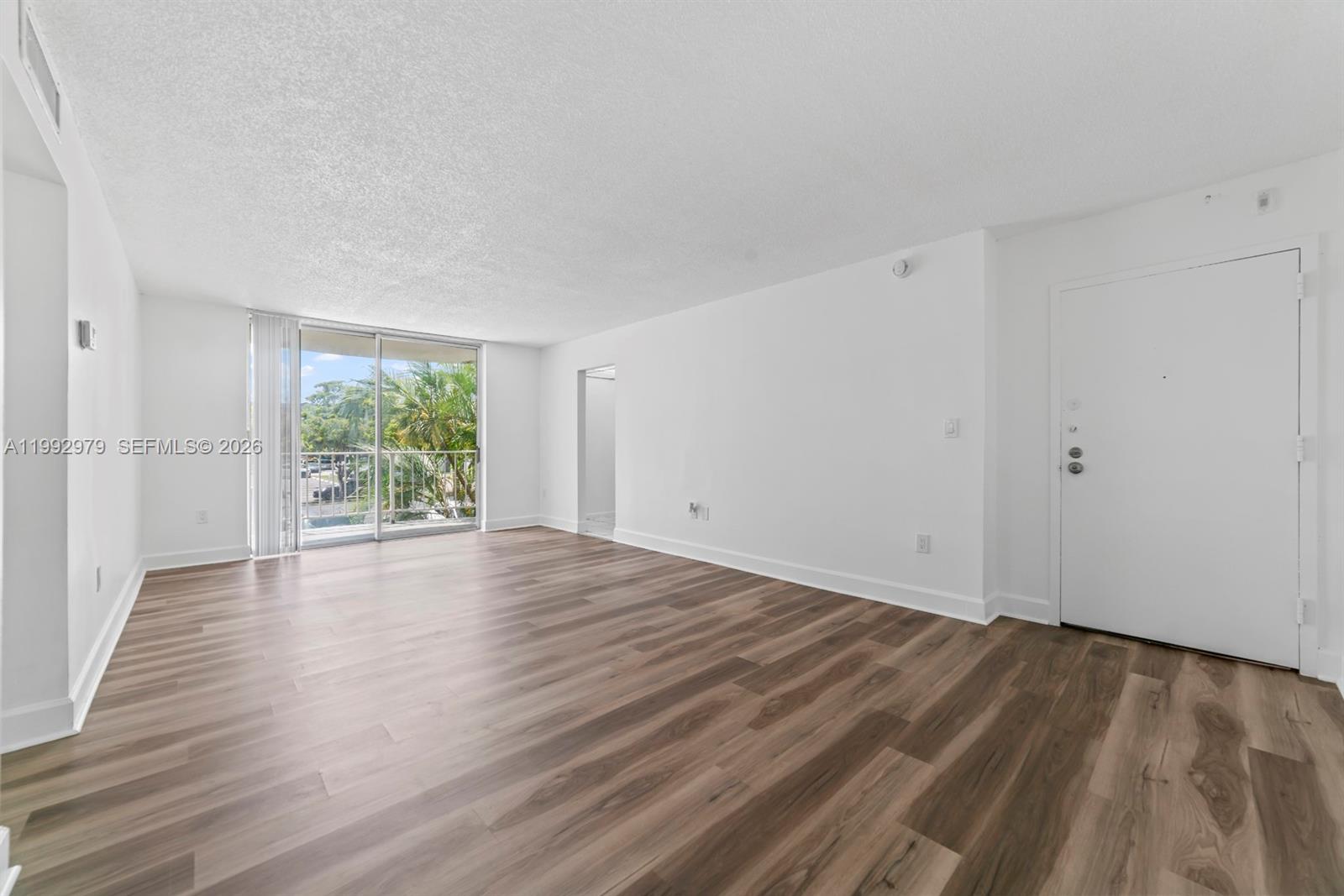 498 NW 165th St Rd #D-201 Miami, FL 33169