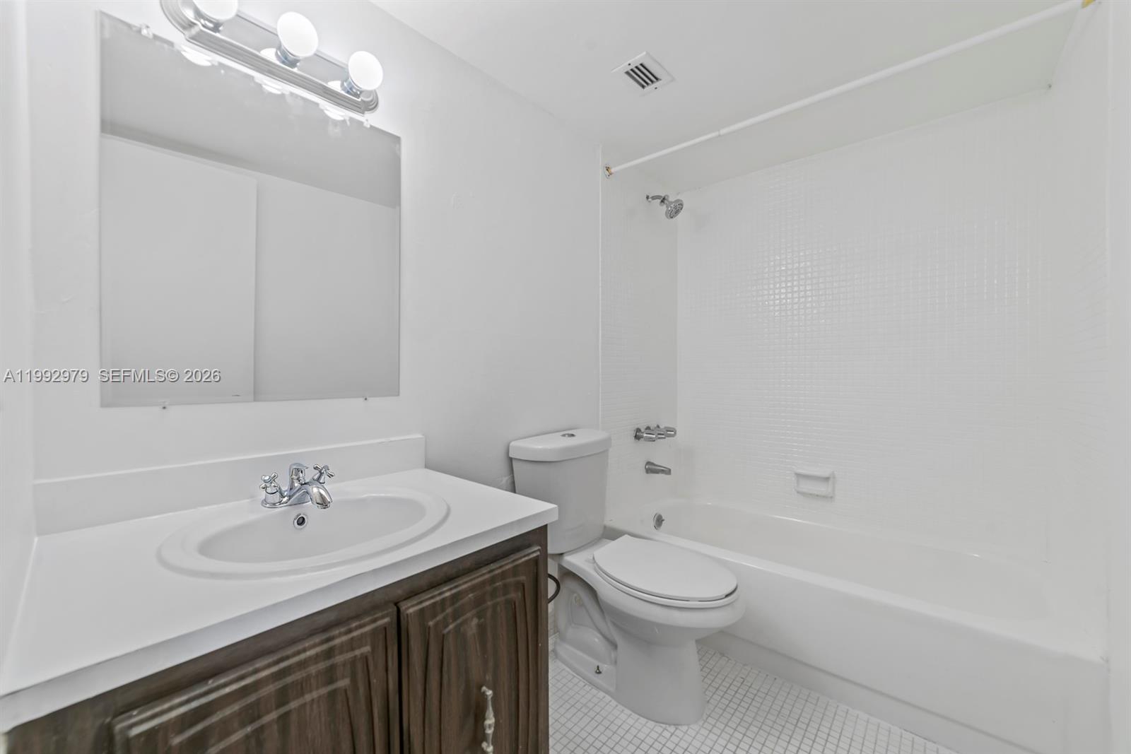 498 NW 165th St Rd #D-201 Miami, FL 33169