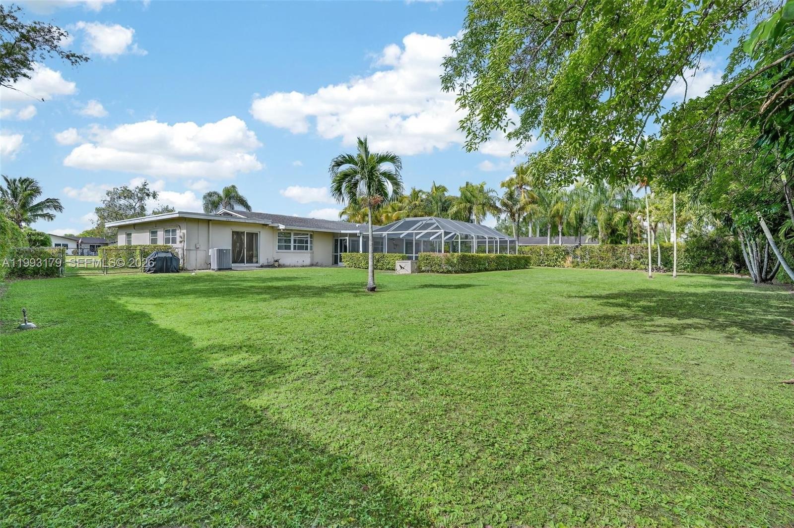 10753 SW 118th St Miami, FL 33176