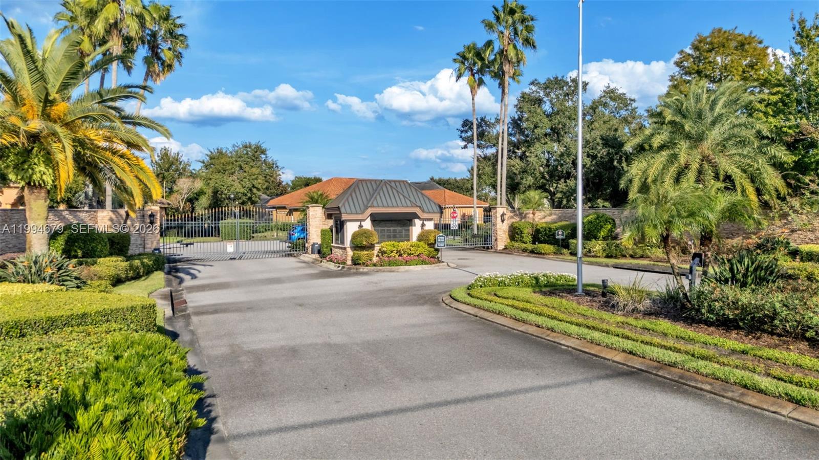 237 Mclean Pt Winter Haven, FL 33884