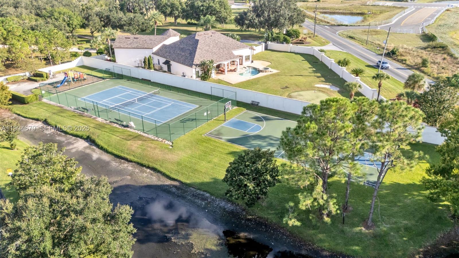 237 Mclean Pt Winter Haven, FL 33884