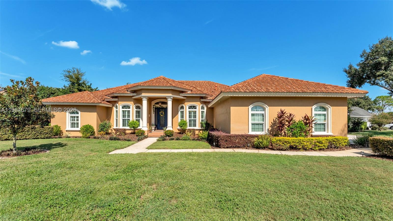 237 Mclean Pt Winter Haven, FL 33884