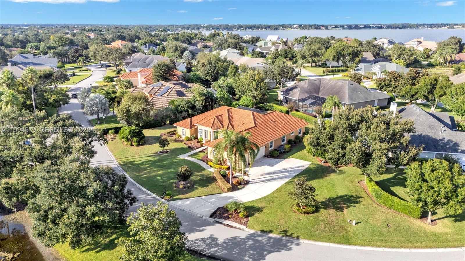 237 Mclean Pt Winter Haven, FL 33884