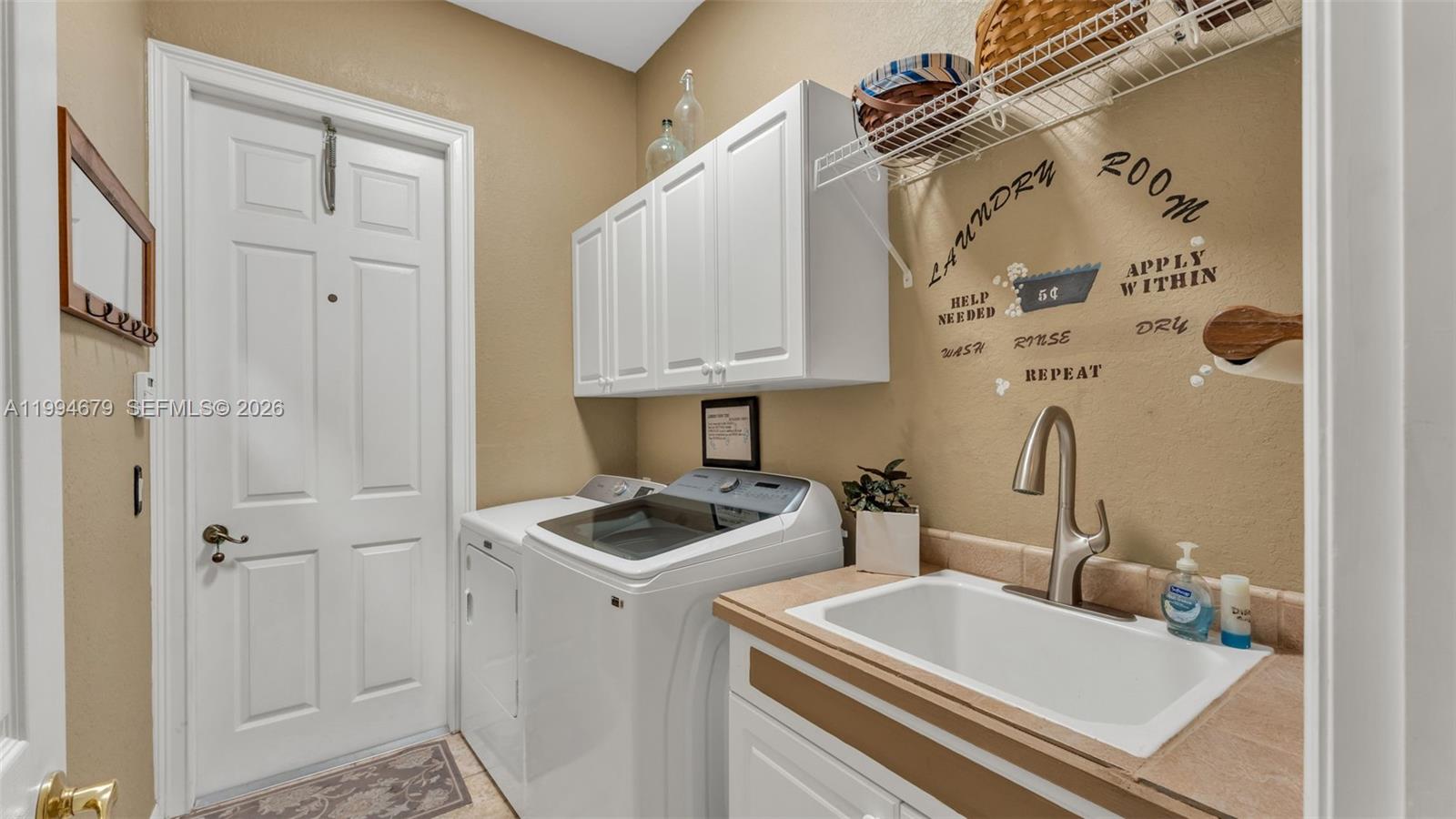 237 Mclean Pt Winter Haven, FL 33884