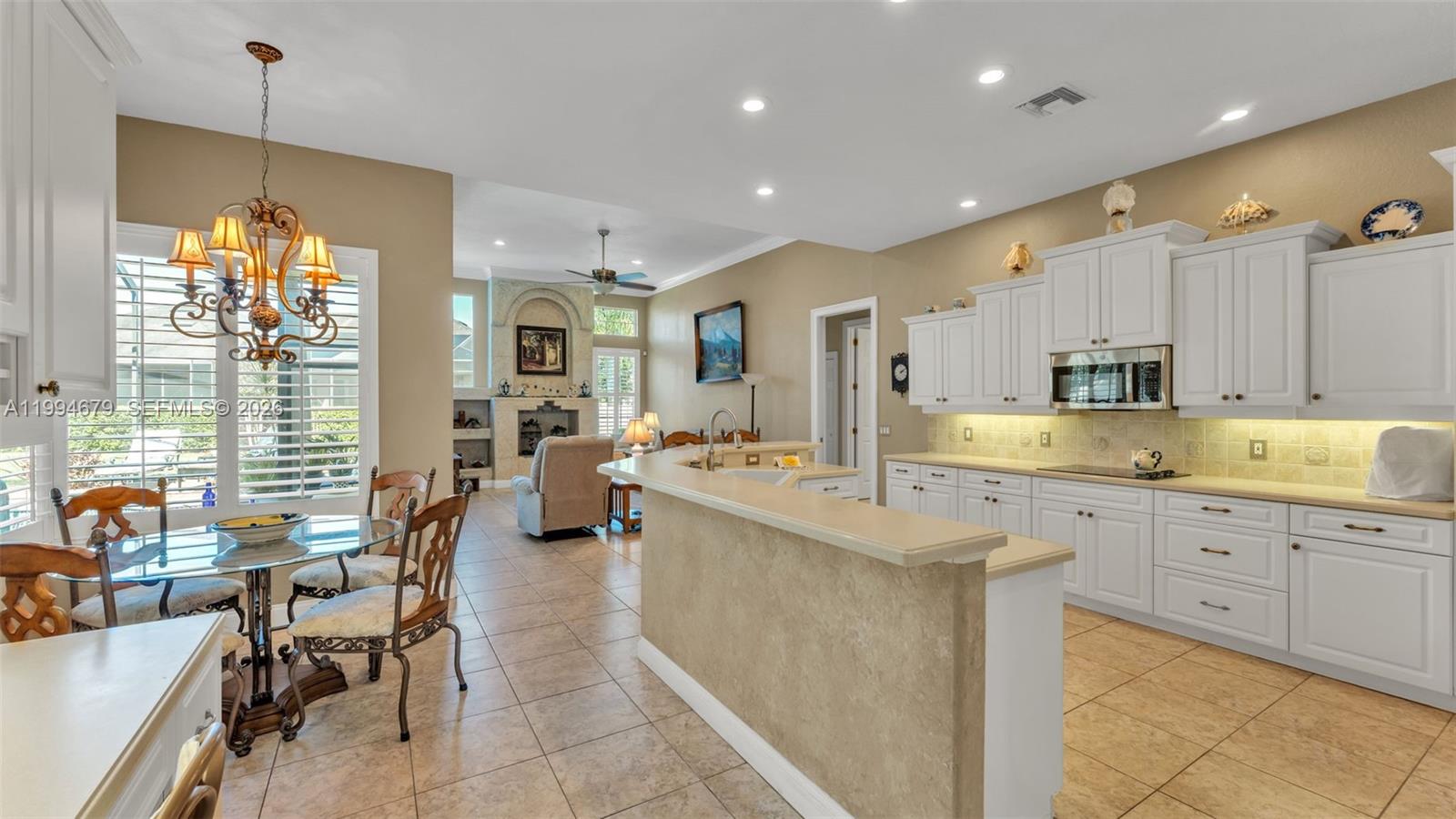 237 Mclean Pt Winter Haven, FL 33884