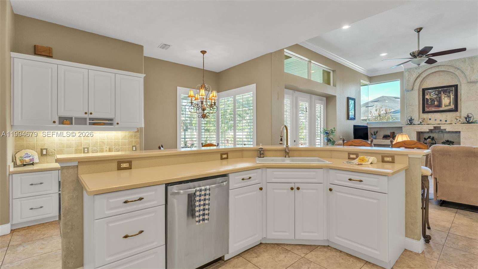 237 Mclean Pt Winter Haven, FL 33884