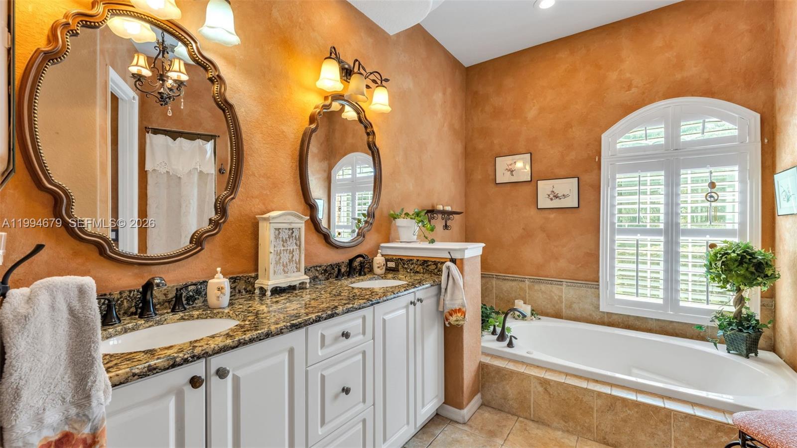 237 Mclean Pt Winter Haven, FL 33884