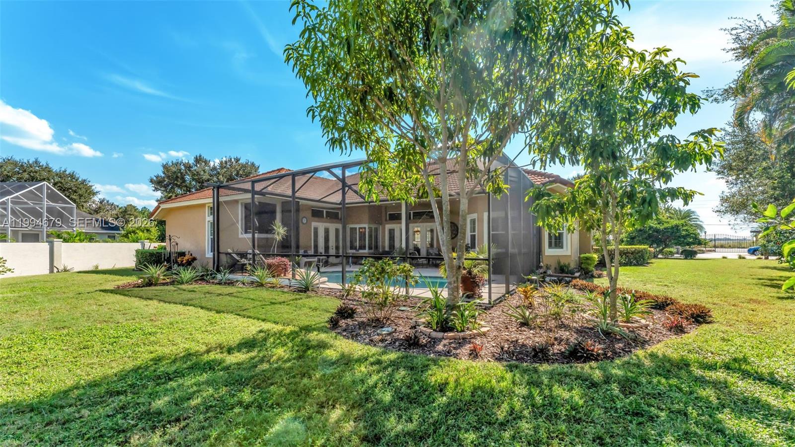 237 Mclean Pt Winter Haven, FL 33884