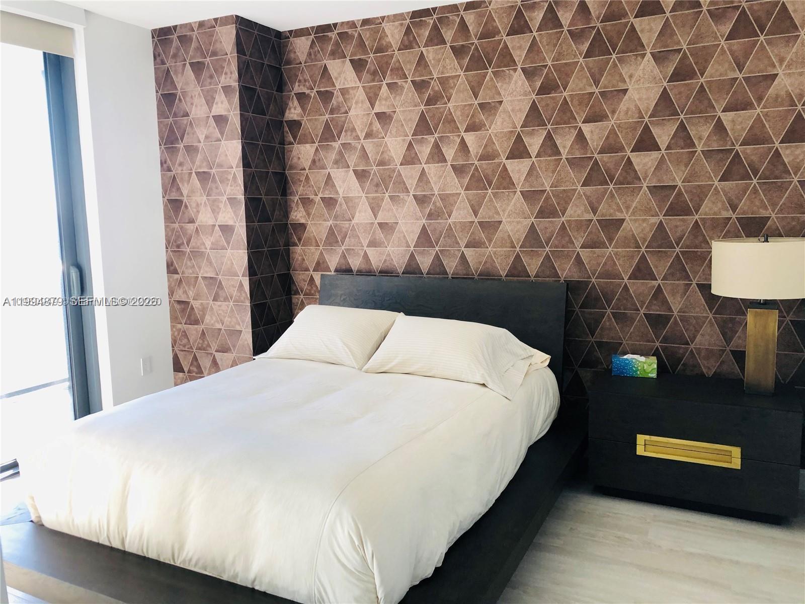 45 SW 9th St #2004 Miami, FL 33130