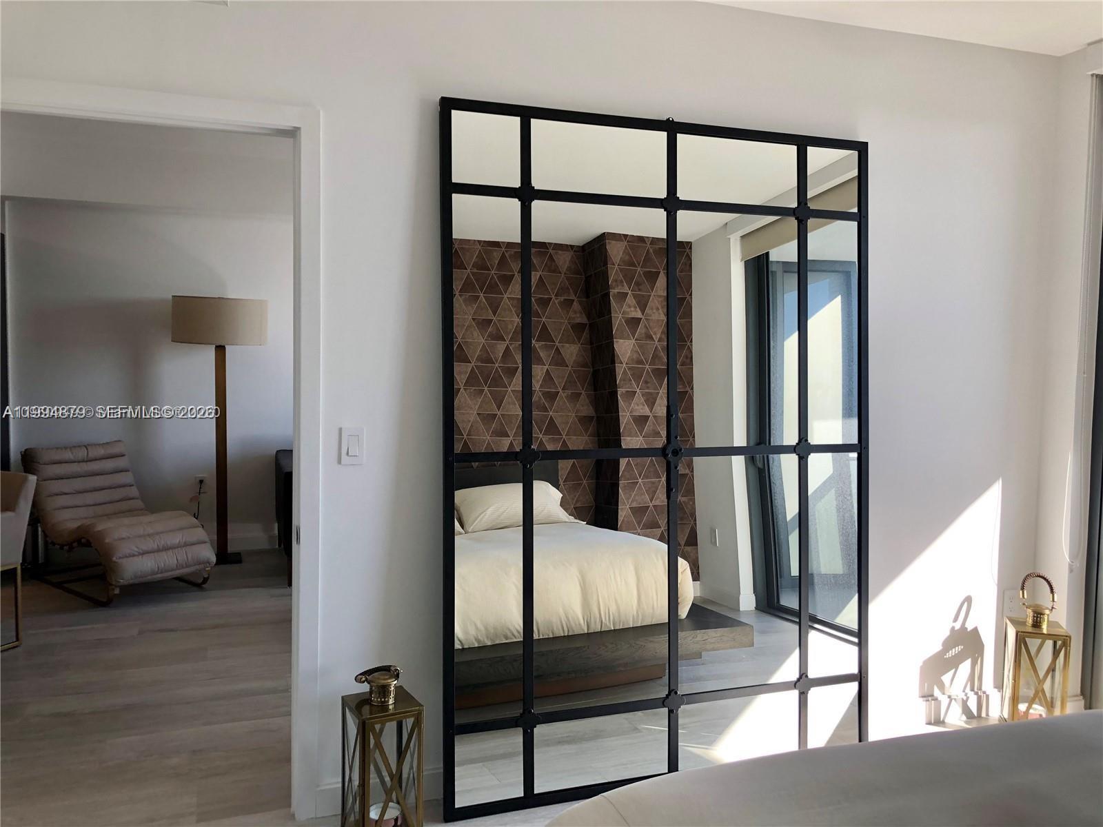 45 SW 9th St #2004 Miami, FL 33130