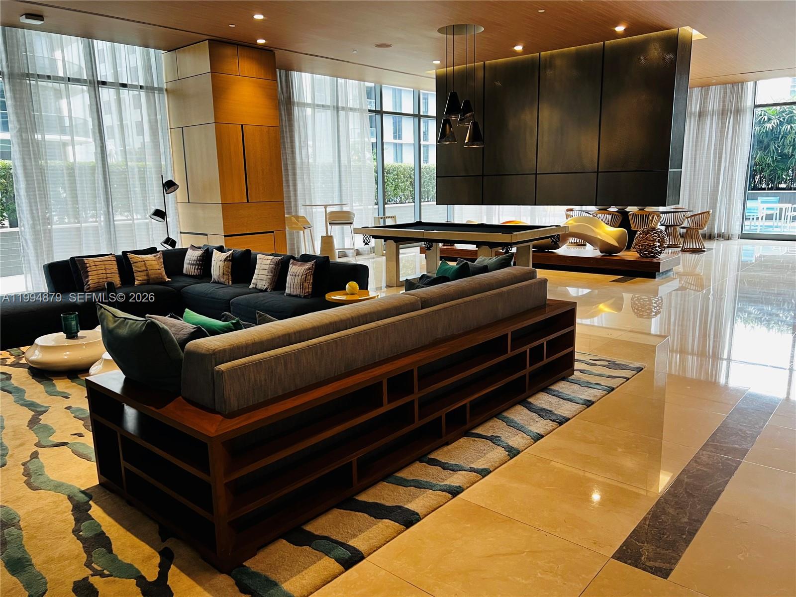 45 SW 9th St #2004 Miami, FL 33130