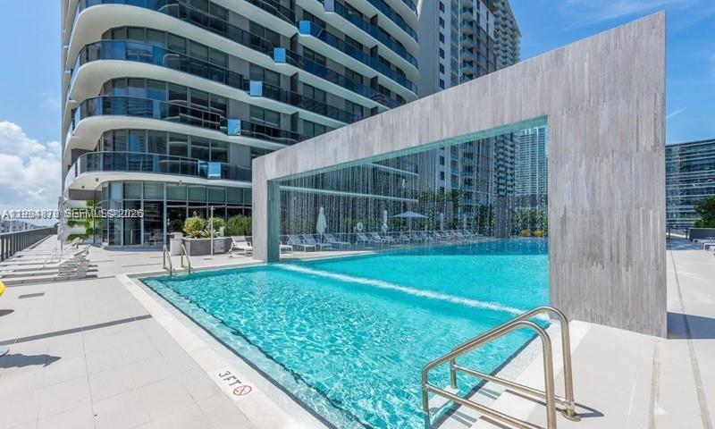 45 SW 9th St #2004 Miami, FL 33130