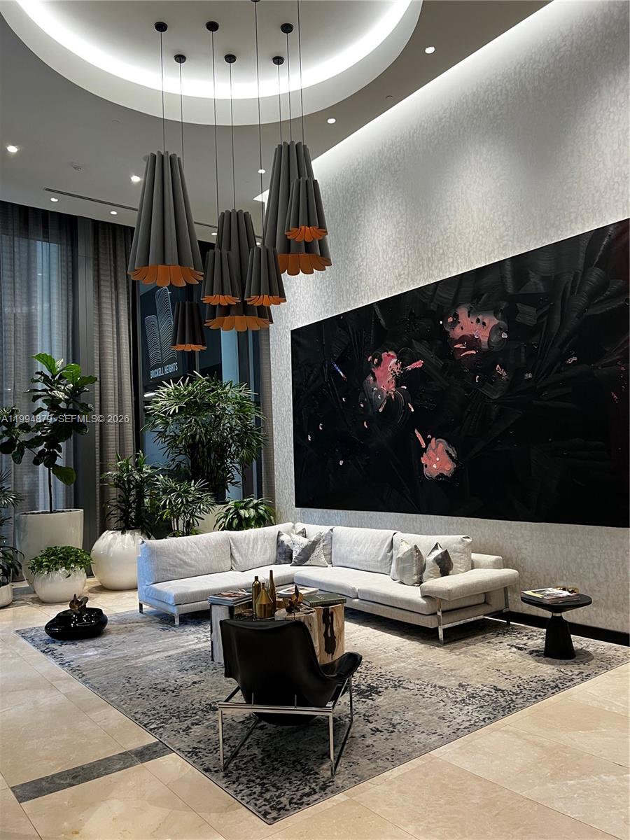 45 SW 9th St #2004 Miami, FL 33130