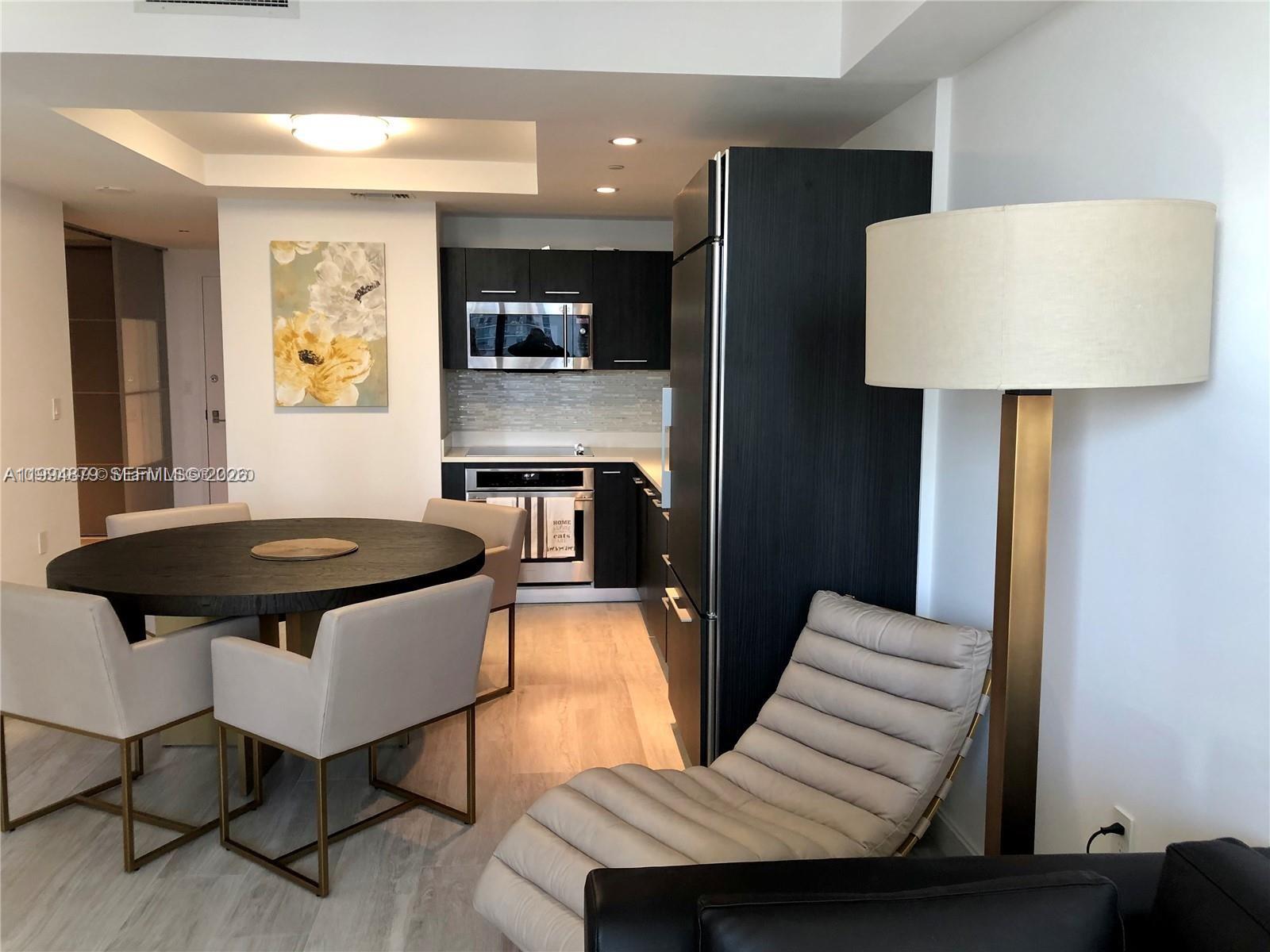 45 SW 9th St #2004 Miami, FL 33130