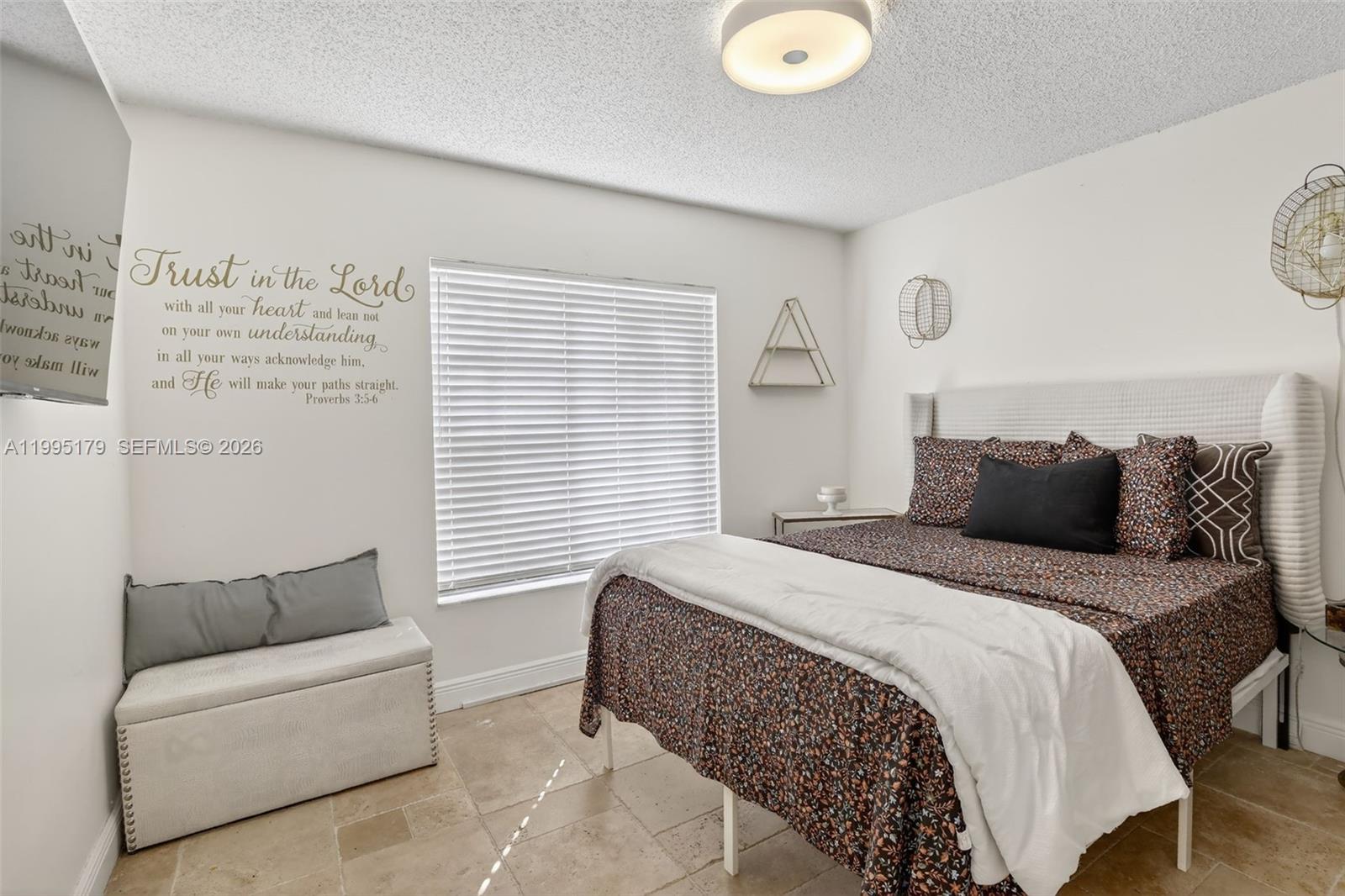 284 SW 180th Ave Pembroke Pines, FL 33029