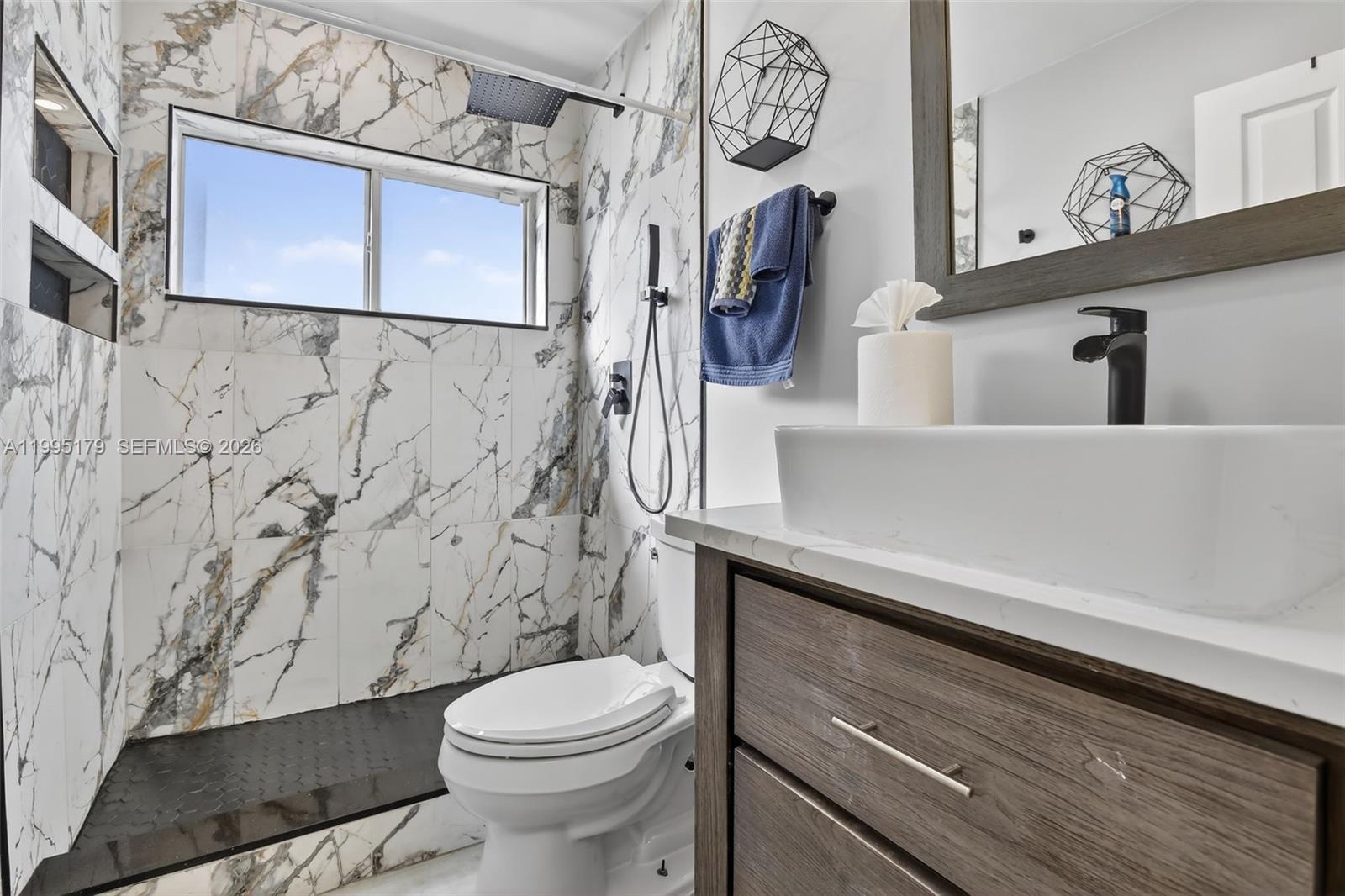 284 SW 180th Ave Pembroke Pines, FL 33029