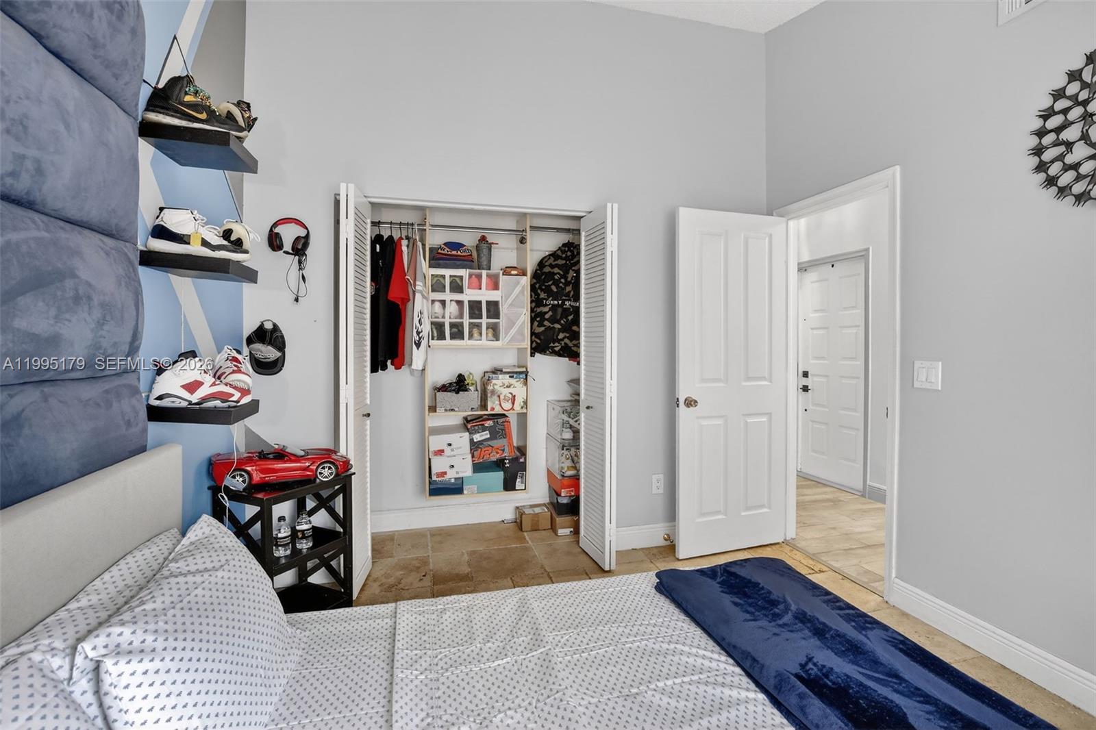 284 SW 180th Ave Pembroke Pines, FL 33029