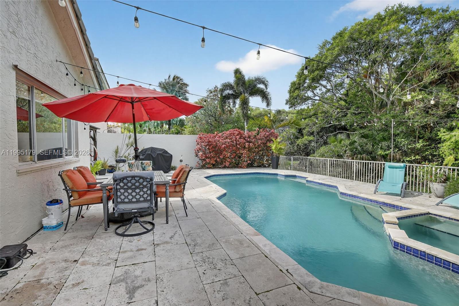 284 SW 180th Ave Pembroke Pines, FL 33029