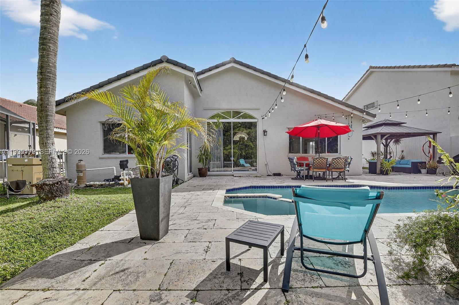 284 SW 180th Ave Pembroke Pines, FL 33029