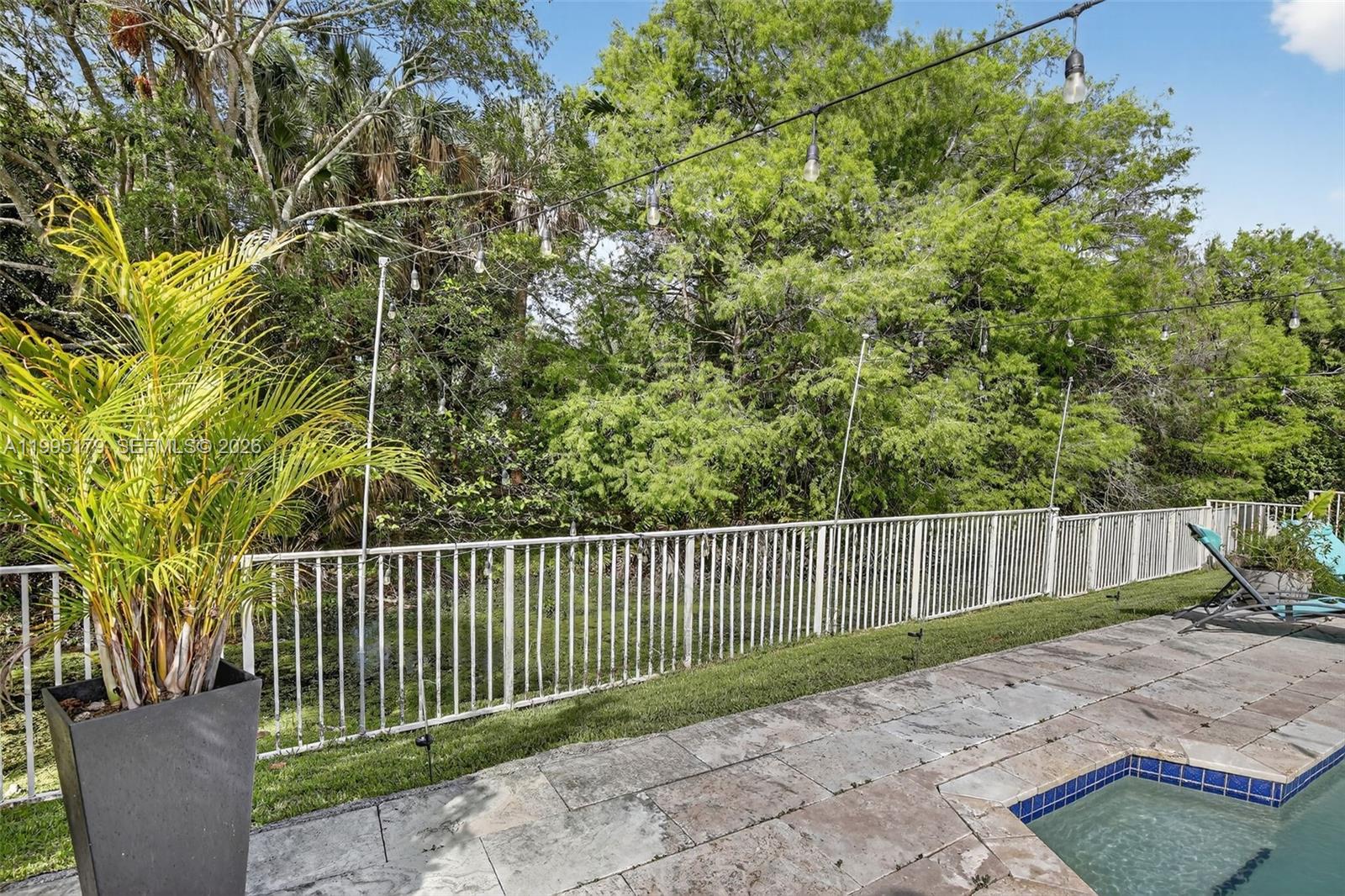 284 SW 180th Ave Pembroke Pines, FL 33029