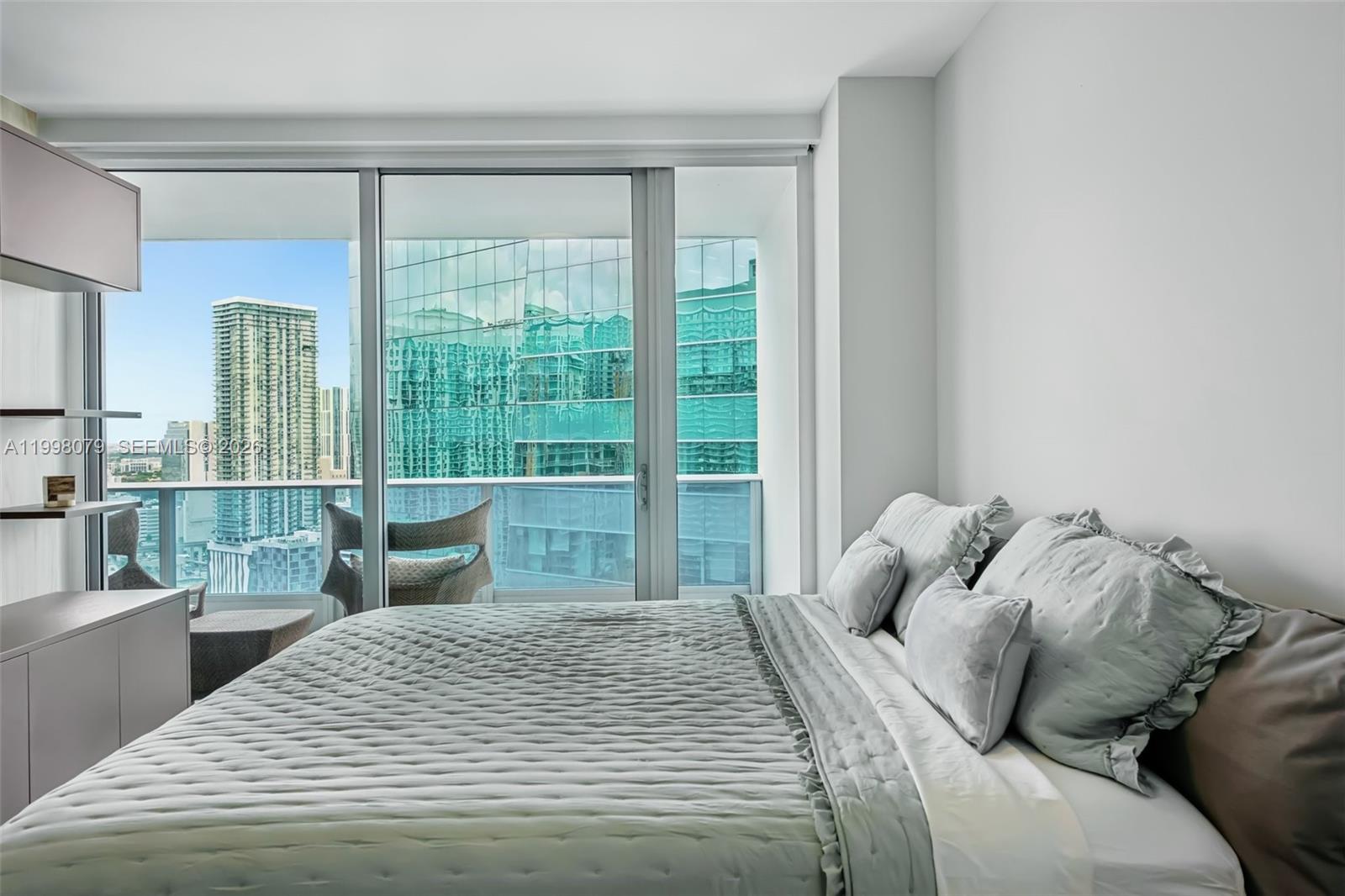 image Epic Residences11