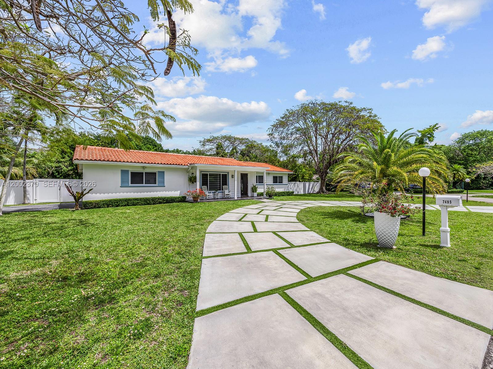 7495 SW 73rd Ter Miami, FL 33143