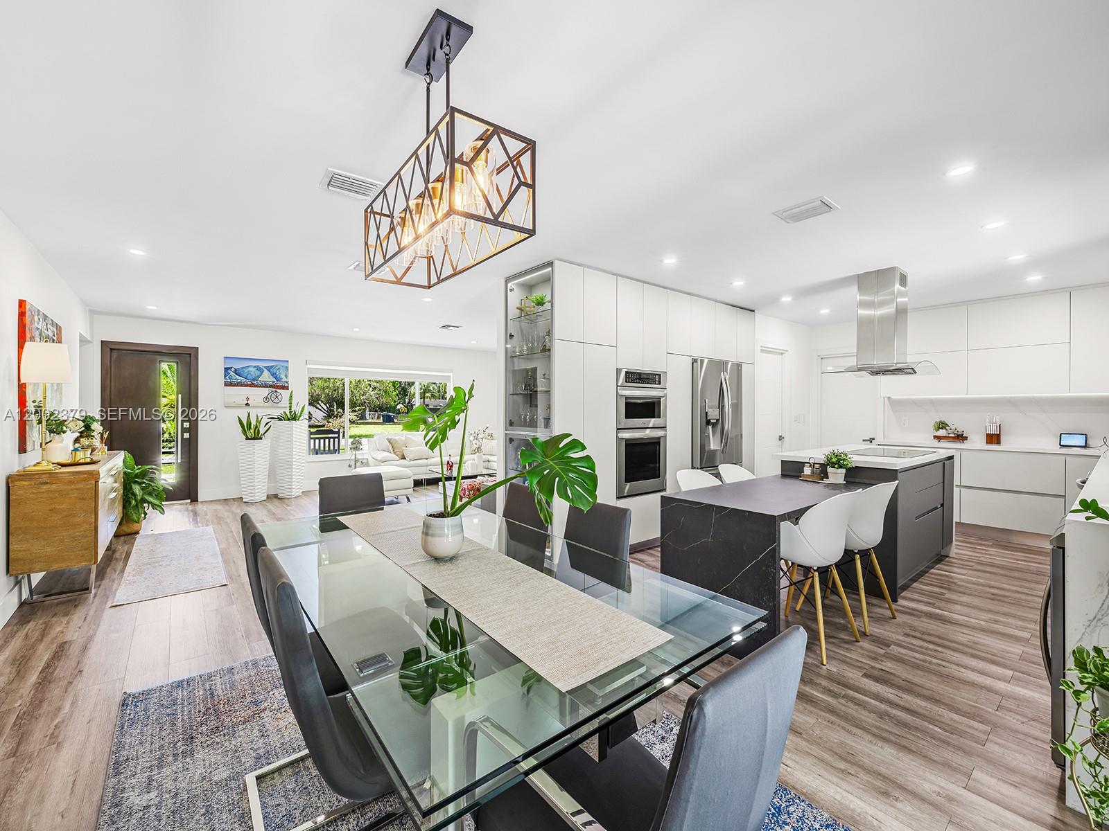 7495 SW 73rd Ter Miami, FL 33143