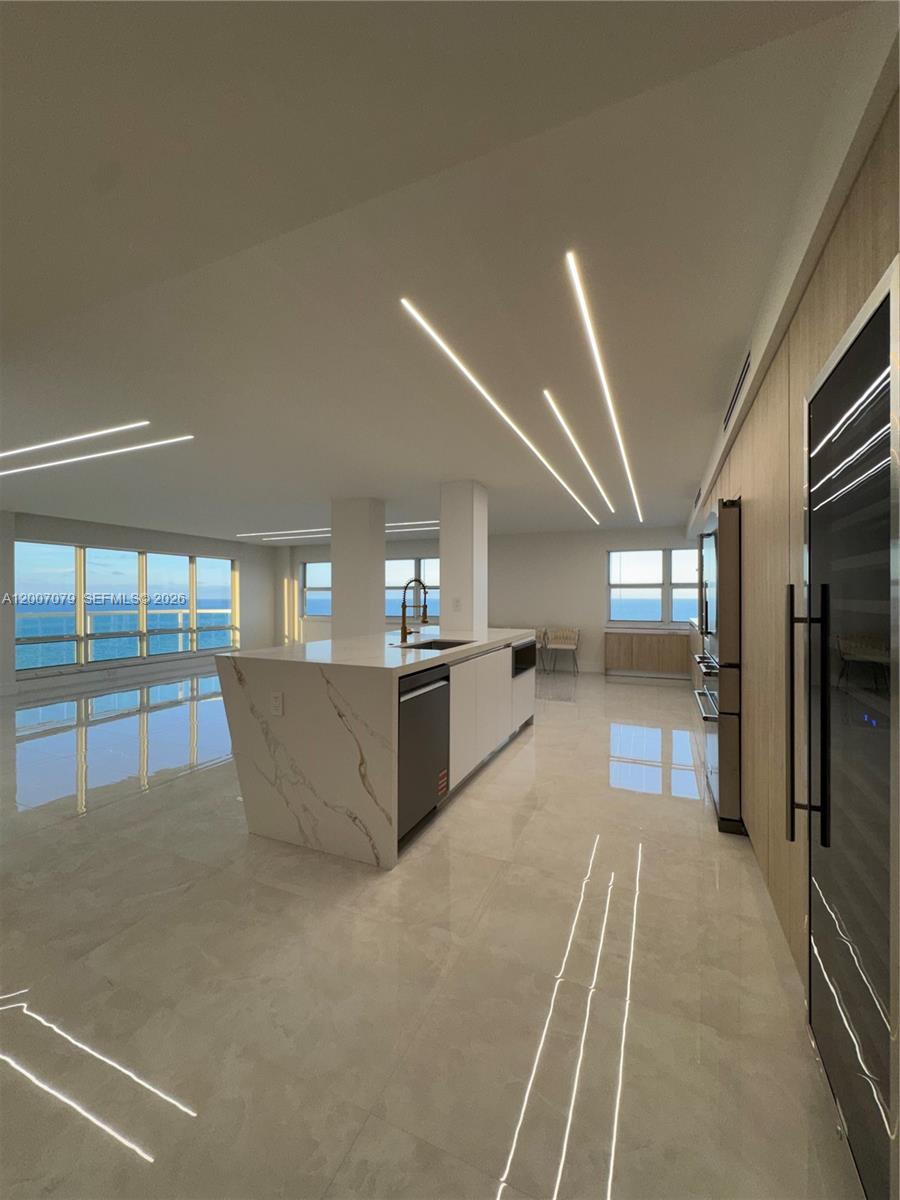 3410 Galt Ocean Dr #901N
