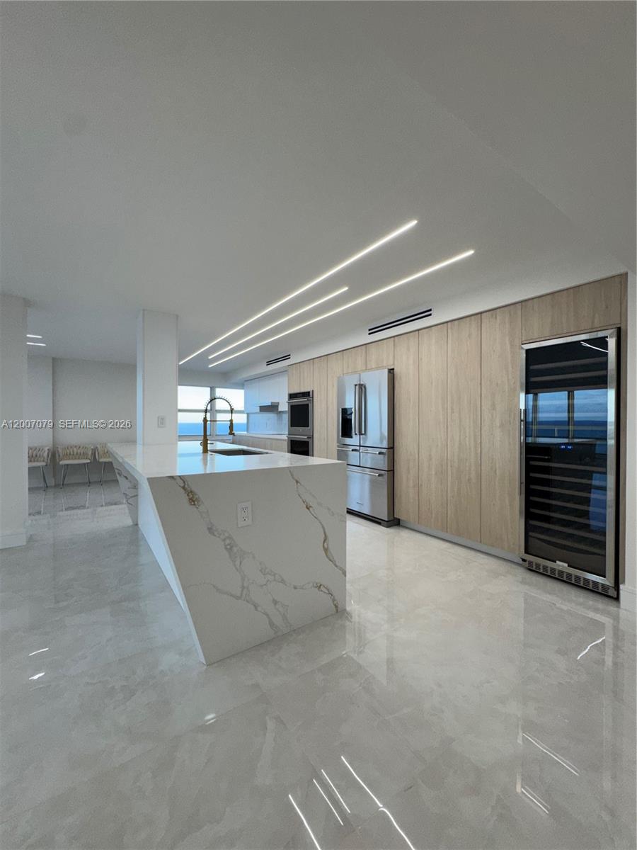 3410 Galt Ocean Dr #901N Fort Lauderdale, FL 33308