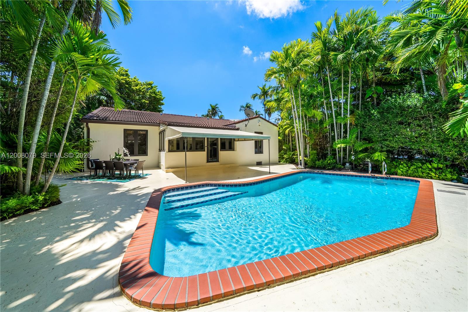 739 Lakeview Dr Miami Beach, FL 33140