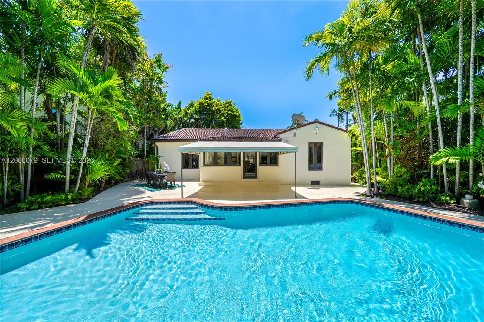 739 Lakeview Dr Miami Beach, FL 33140